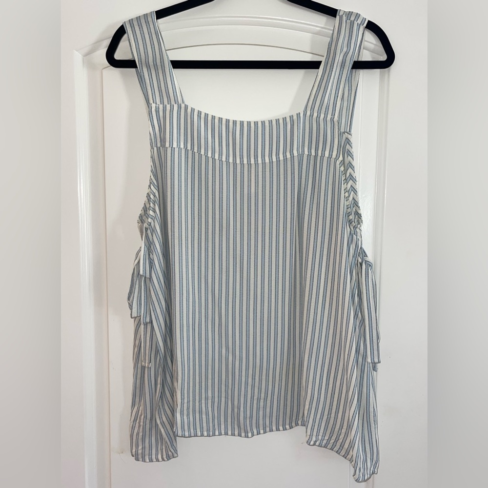 H&M blue and white tank top with bow detailing on both sides